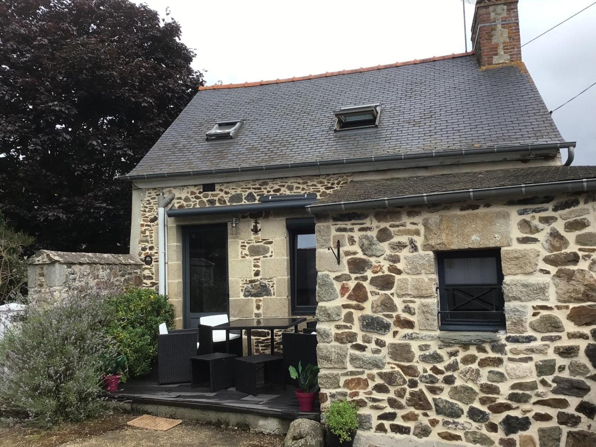 Maison En Pierre A La Campagne Proche De La Mer Plourhan Exterior foto